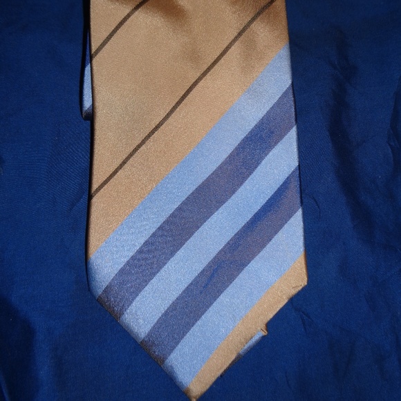 Burberry London Necktie 100% Silk - Picture 1 of 2